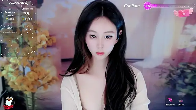 Snapshot of Aimee-520 chatting on 02-10-25, 01:11 Aimee-520 online show from 02-10-25, 01:11