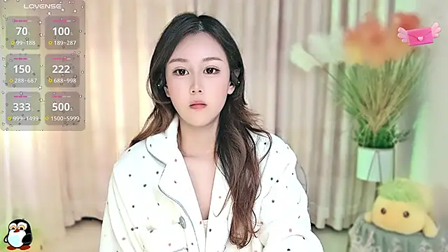 Snapshot of Aimee-520 chatting on 10-22-25, 11:26 Aimee-520 online show from 10-22-25, 11:26