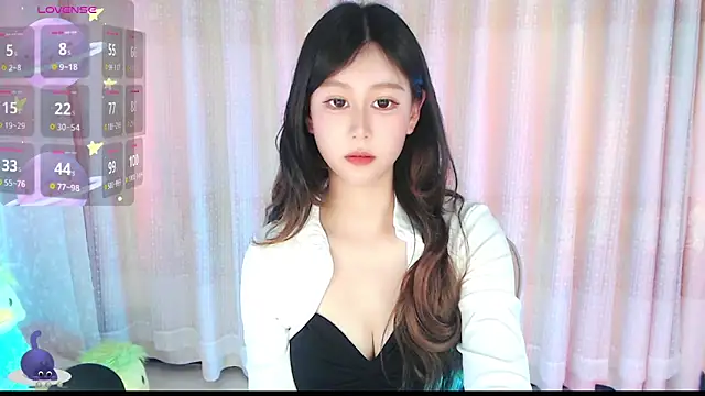 Snapshot of Aimee-520 chatting on 04-14-26, 01:11 Aimee-520 online show from 04-14-26, 01:11