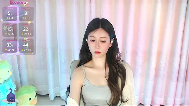 Snapshot of Aimee-520 chatting on 04-18-26, 12:58 Aimee-520 online show from 04-18-26, 12:58