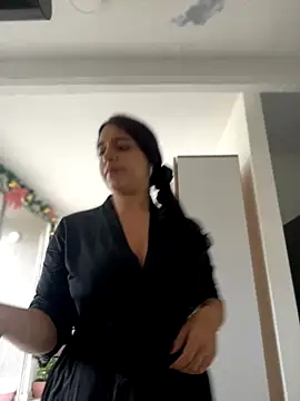 Alicia Ruiz online show from 12-02-25, 01:50