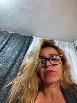 Snapshot of SahoryHorny chatting on 12-17-25, 08:15 SahoryHorny online show from 12-17-25, 08:15