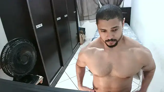 Snapshot of Brian_Aries chatting on 02-18-25, 03:53 Brian Aries online show from 02-18-25, 03:53