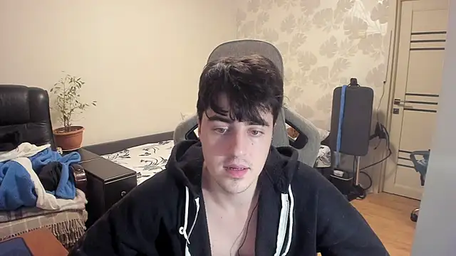 Knuckles17 online show from 12-16-25, 01:54