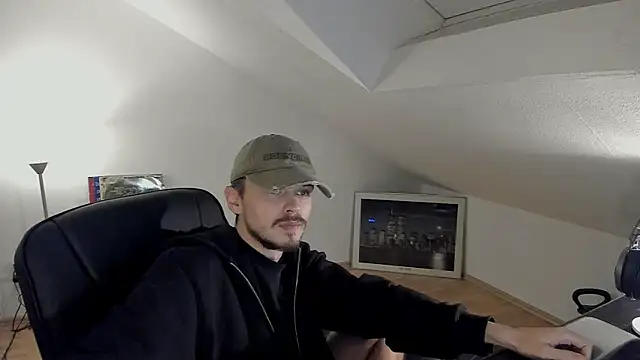 naked psy online show from 10-24-25, 11:01