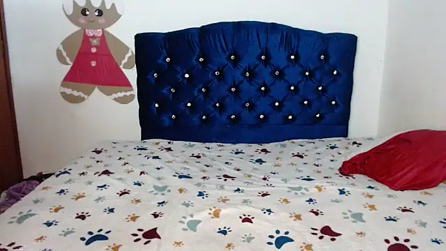 Snapshot of 69liamilk69 chatting on 11-21-25, 04:33 69liamilk69 online show from 11-21-25, 04:33