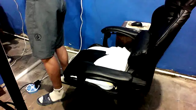 ElmaCannon online show from 02-03-25, 07:29