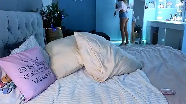 Snapshot of MissSiona chatting on 12-18-24, 06:10 MissSiona online show from 12-18-24, 06:10