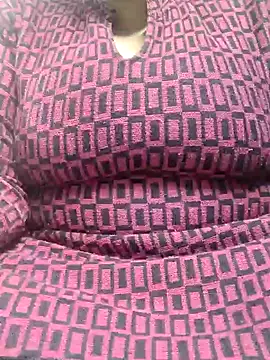 Snapshot of Seema_99 chatting on 02-07-25, 03:23 Seema 99 online show from 02-07-25, 03:23