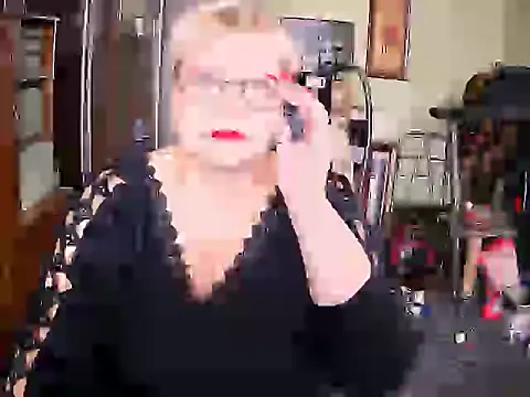 LOLA8888 online show from 10-12-25, 09:41