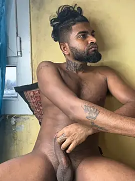 Snapshot of TiltedTen chatting on 02-13-25, 08:06 TiltedTen online show from 02-13-25, 08:06