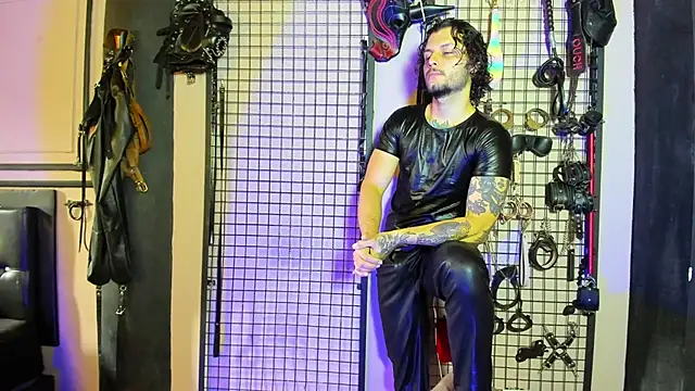 Twisted Fantasy online show from 12-24-24, 02:33