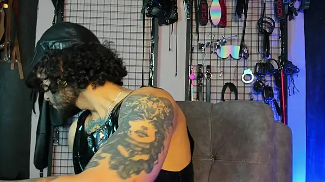 Twisted Fantasy online show from 02-07-25, 06:45