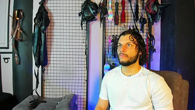 Twisted Fantasy online show from 02-25-25, 12:03