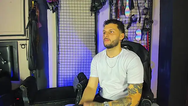 Twisted Fantasy online show from 11-17-25, 04:40