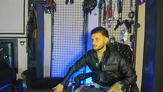 Twisted Fantasy online show from 11-19-25, 04:34