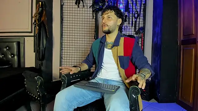 Twisted Fantasy online show from 04-17-26, 03:42