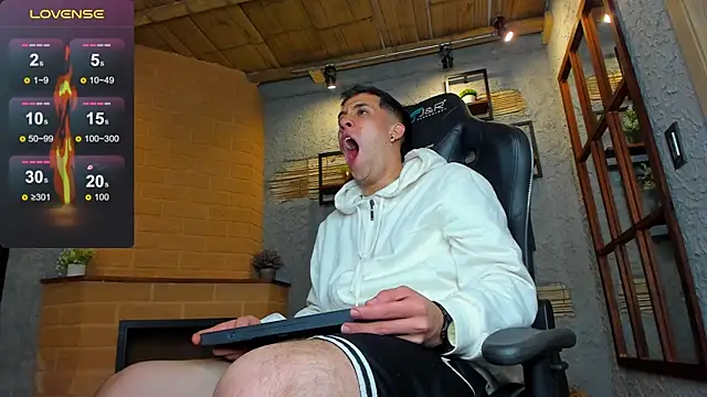 alexgiraldo  online show from 02-18-25, 02:38