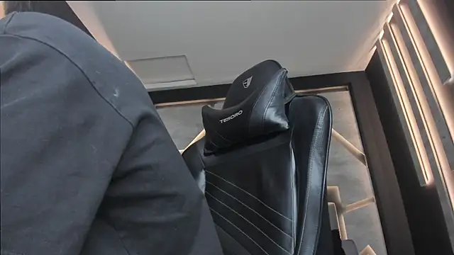 alexgiraldo  online show from 02-27-25, 02:21