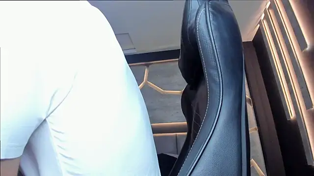 alexgiraldo  online show from 02-28-25, 02:42