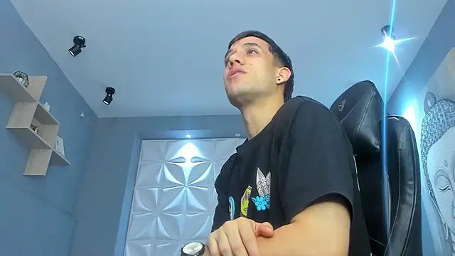 alexgiraldo  online show from 03-11-25, 03:02