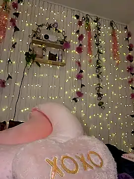 Lilmissvyx online show from 01-21-25, 04:05