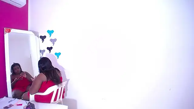 Snapshot of cock_whisperer69_ chatting on 02-11-25, 01:41 cock whisperer69 online show from 02-11-25, 01:41