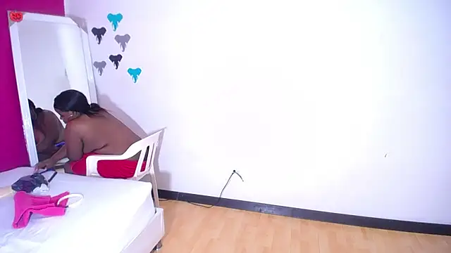 Snapshot of cock_whisperer69_ chatting on 02-13-25, 01:48 cock whisperer69 online show from 02-13-25, 01:48