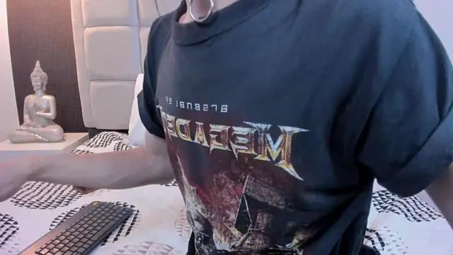 Snapshot of Hecatee_77 chatting on 03-21-25, 07:35 Hecatee 77 online show from 03-21-25, 07:35