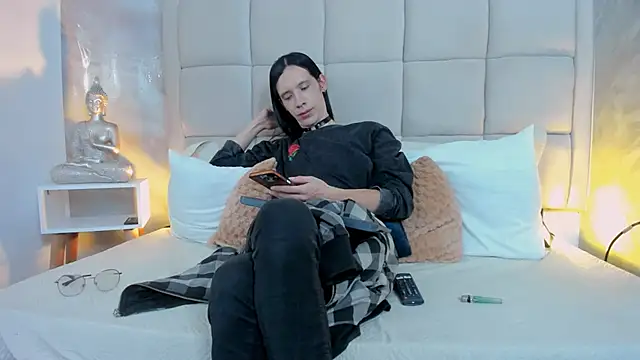 Snapshot of Hecatee_77 chatting on 09-10-25, 07:47 Hecatee 77 online show from 09-10-25, 07:47