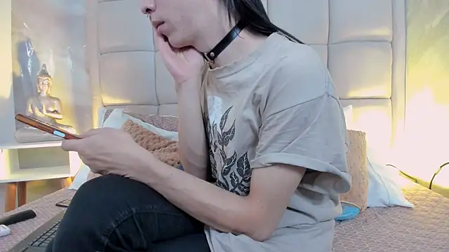 Snapshot of Hecatee_77 chatting on 09-23-25, 07:50 Hecatee 77 online show from 09-23-25, 07:50