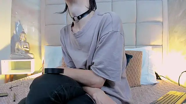 Snapshot of Hecatee_77 chatting on 09-29-25, 07:51 Hecatee 77 online show from 09-29-25, 07:51