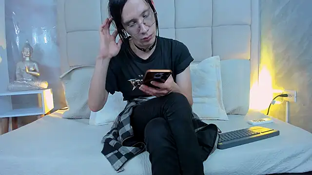 Snapshot of Hecatee_77 chatting on 10-23-25, 08:07 Hecatee 77 online show from 10-23-25, 08:07