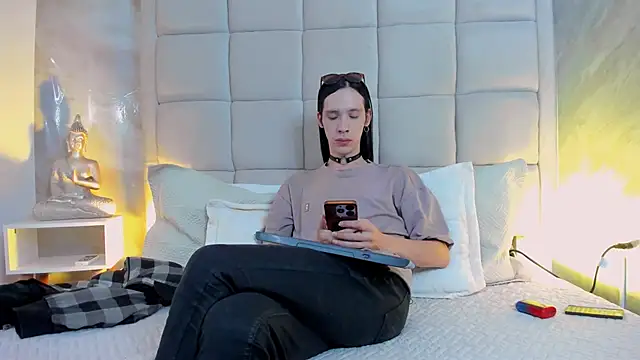 Snapshot of Hecatee_77 chatting on 11-11-25, 07:58 Hecatee 77 online show from 11-11-25, 07:58