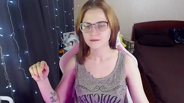 MissBrightShine online show from 02-01-25, 03:50