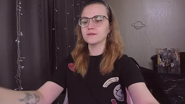 MissBrightShine online show from 12-18-25, 11:27