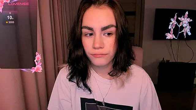 Snapshot of _selectrra chatting on 12-04-24, 02:26 selectrra online show from 12-04-24, 02:26