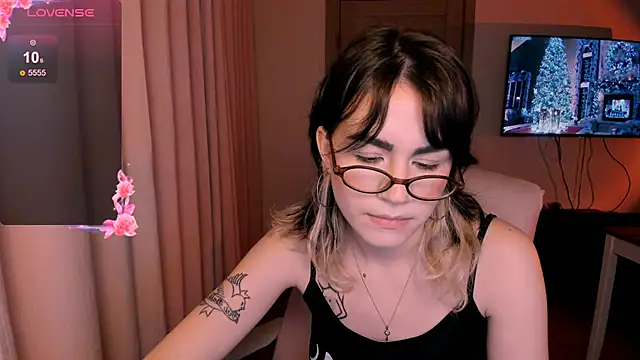 Snapshot of _selectrra chatting on 12-25-24, 02:34 selectrra online show from 12-25-24, 02:34