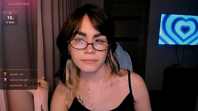 Snapshot of _selectrra chatting on 01-10-25, 02:13 selectrra online show from 01-10-25, 02:13