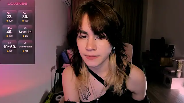 Snapshot of _selectrra chatting on 02-06-25, 03:31 selectrra online show from 02-06-25, 03:31