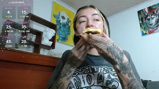 ZoeBakers  online show from 03-19-25, 03:19