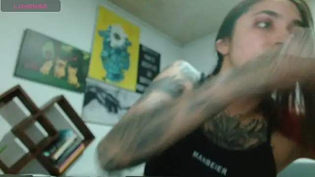 ZoeBakers  online show from 04-21-26, 03:02