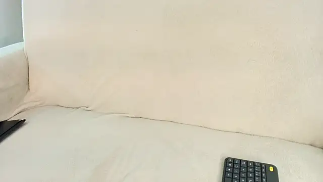 Snapshot of Satuurn_ chatting on 07-15-26, 08:58 Satuurn online show from 07-15-26, 08:58
