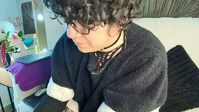 Snapshot of Satuurn_ chatting on 07-17-26, 09:08 Satuurn online show from 07-17-26, 09:08