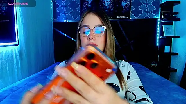 Zoe olsen online show from 02-01-26, 09:19