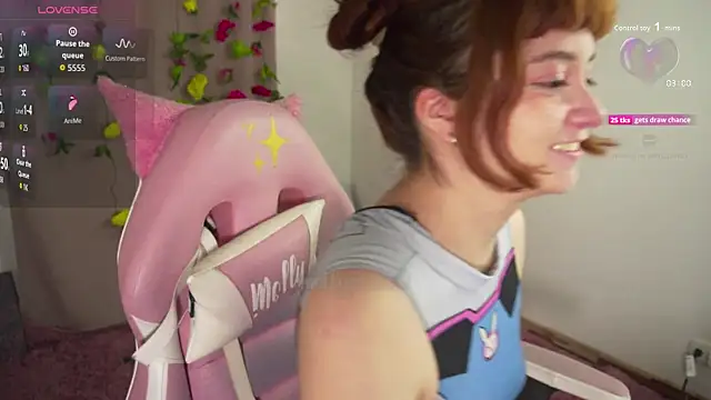 molly russell online show from 10-23-25, 07:01