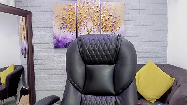 Paula Desousa online show from 11-09-25, 05:44