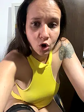 Snapshot of hotcookie28 chatting on 11-23-25, 08:30 hotcookie28 online show from 11-23-25, 08:30