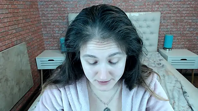 Holliy Cooper online show from 11-01-25, 07:54