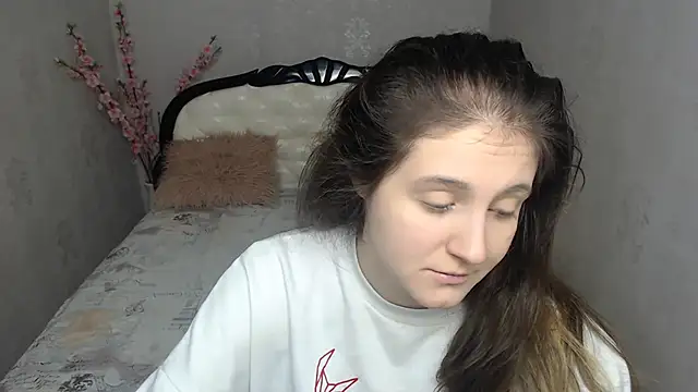 Holliy Cooper online show from 02-09-26, 06:50